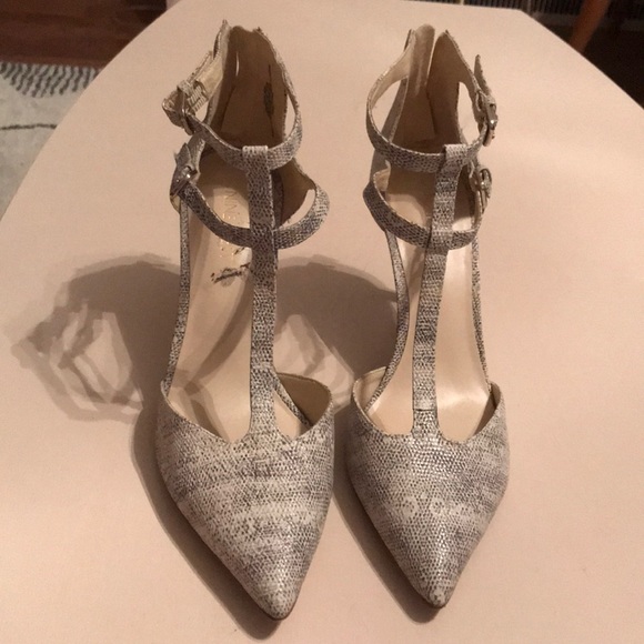 nine west snake print heels
